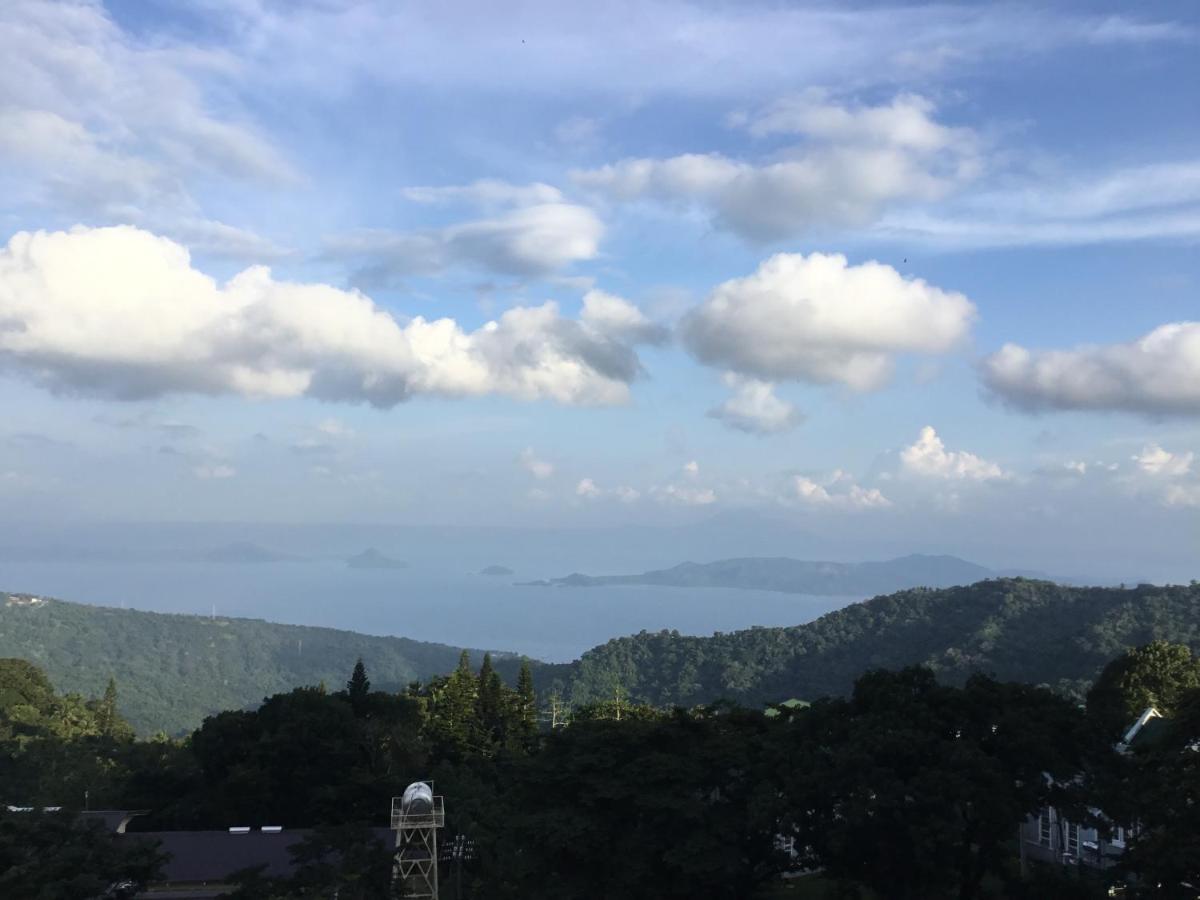 Condominium With Swimming Pool And Viewing Deck Tagaytay City Dış mekan fotoğraf